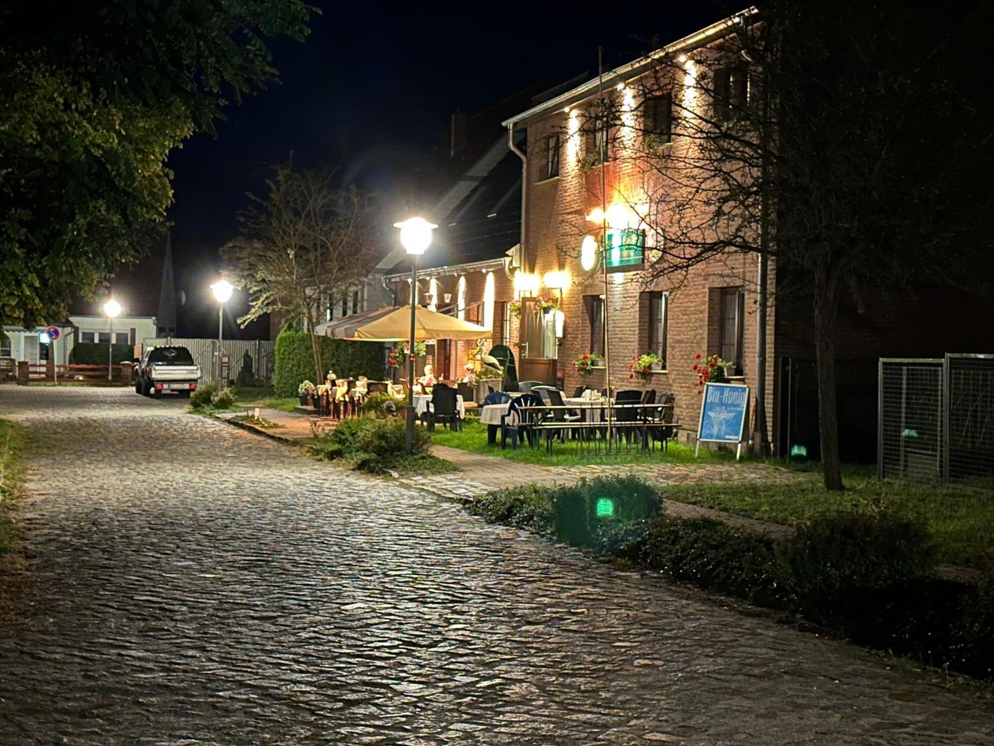 Pension & Gasthof Storchennest Gross Quassow Zewnętrze zdjęcie